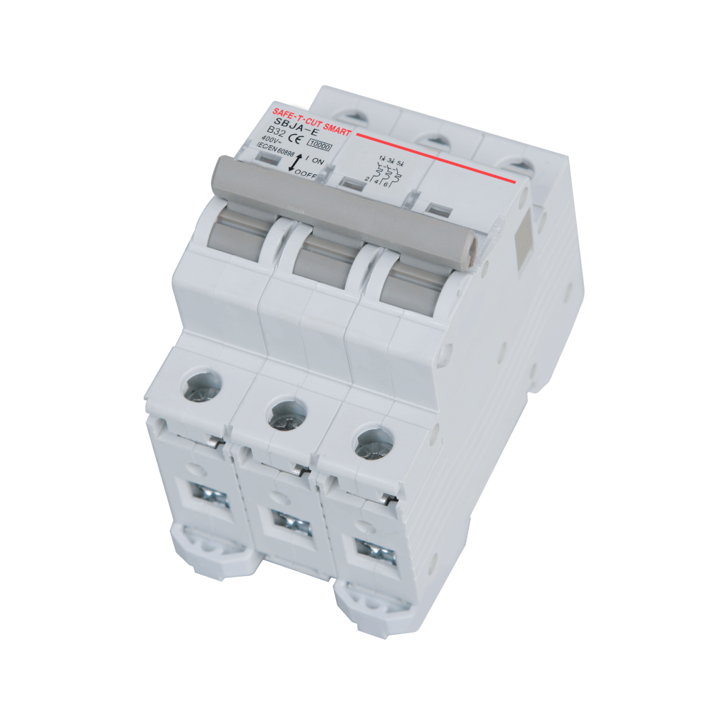 เซอร์กิตเบรกเกอร์ 32 แอมป์ 3 โพล 10KA เซฟ-ที-คัท สมาร์ท รุ่น EU
